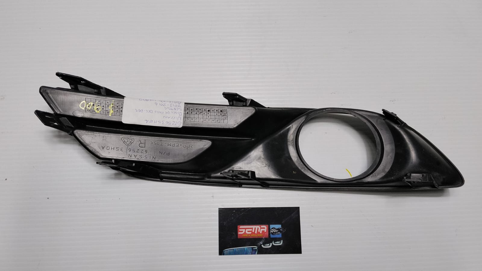BISEL DE FARO DELANTERO DERECHO NISSAN SENTRA 2013-2016 6225635H0A
