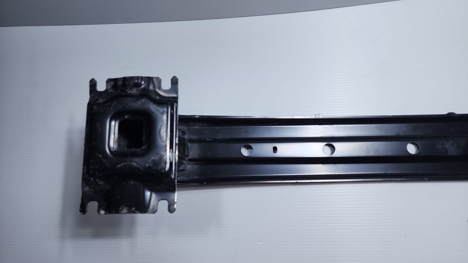 REFUERZO TRASERO SUZUKI VITARA 2015-2024 65560-61MAT-00 - Imagen 3
