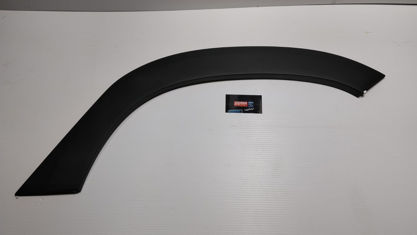 CANTONERA TRASERA IZQUIERDA RENAULT DUSTER 2022-2024 7711733851