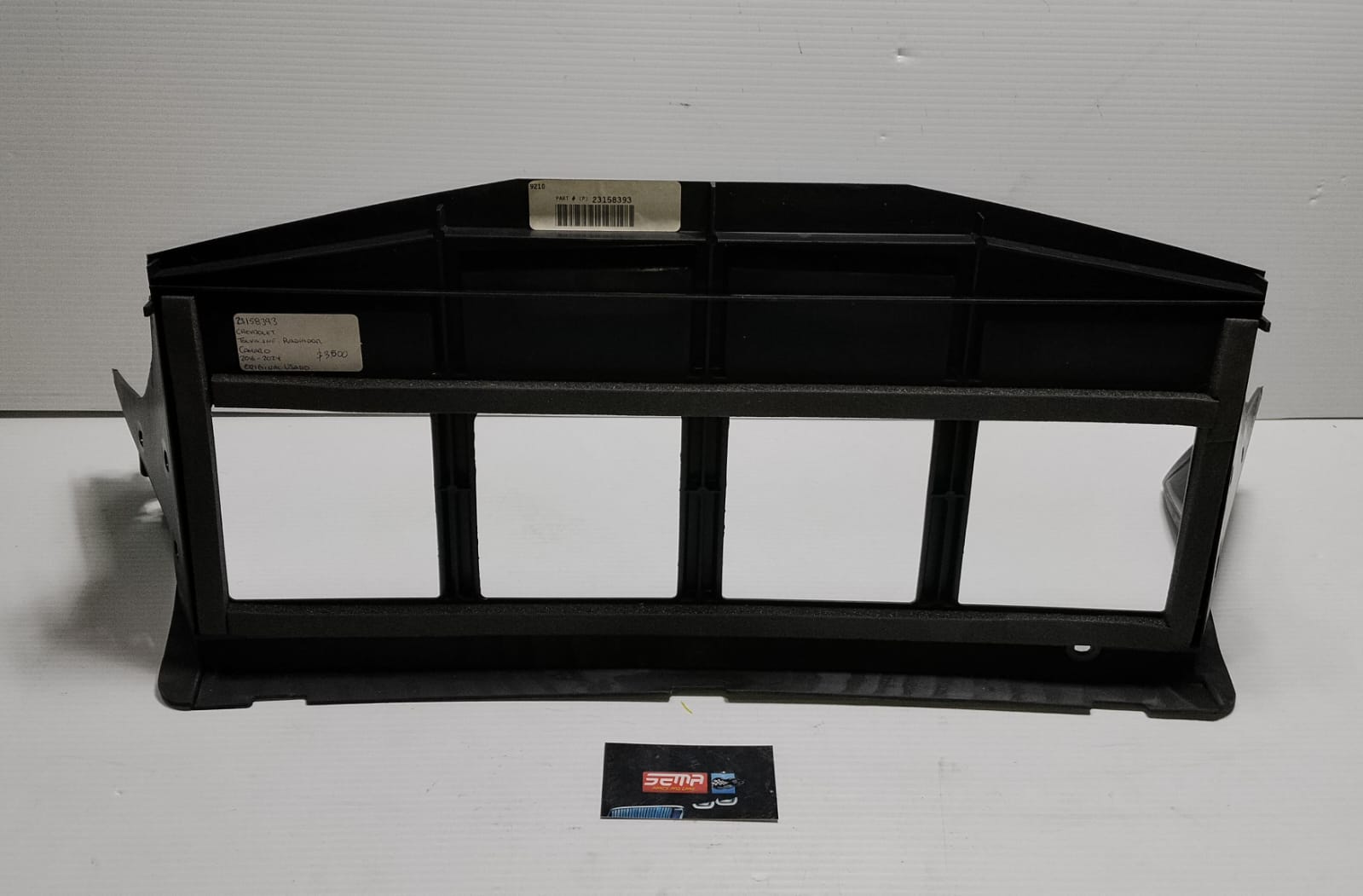 TOLVA INFERIOR DE RADIADOR CHEVROLET CAMARO 2016-2024 23158393