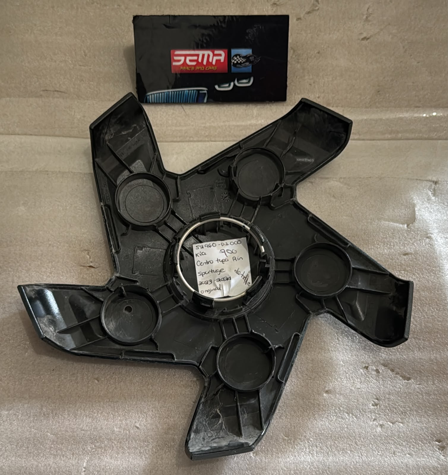 CENTRO TAPA DE RIN KIA SPORTAGE 2023-2024 52960-P1000 - Imagen 2