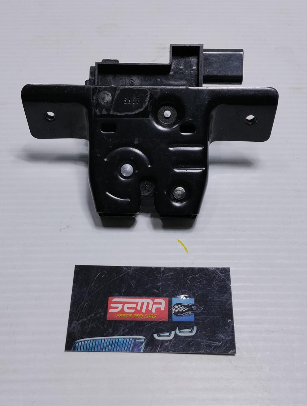 CERRADURA DE CAJUELA BYD DOLPHIN 2024-2026 EQEA-6305200