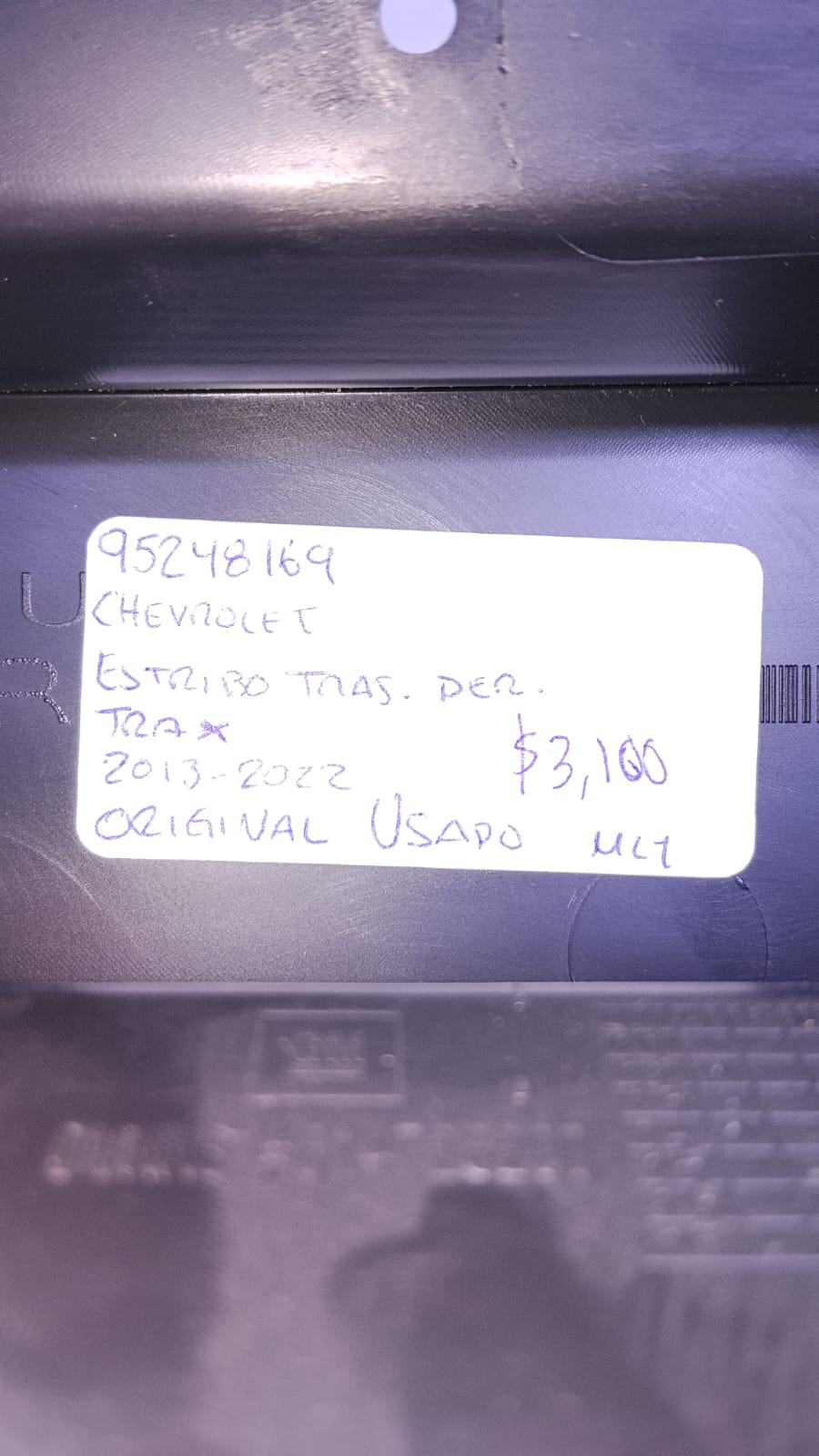 ESTRIBO TRASERO DERECHO CHEVROLET TRAX 2013-2022 95248169