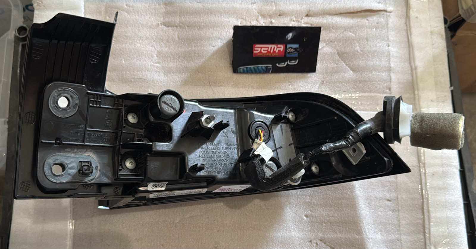 CALAVERA TRASERA IZQUIERDA SUZUKI GRAND VITARA 2024 35604-M740