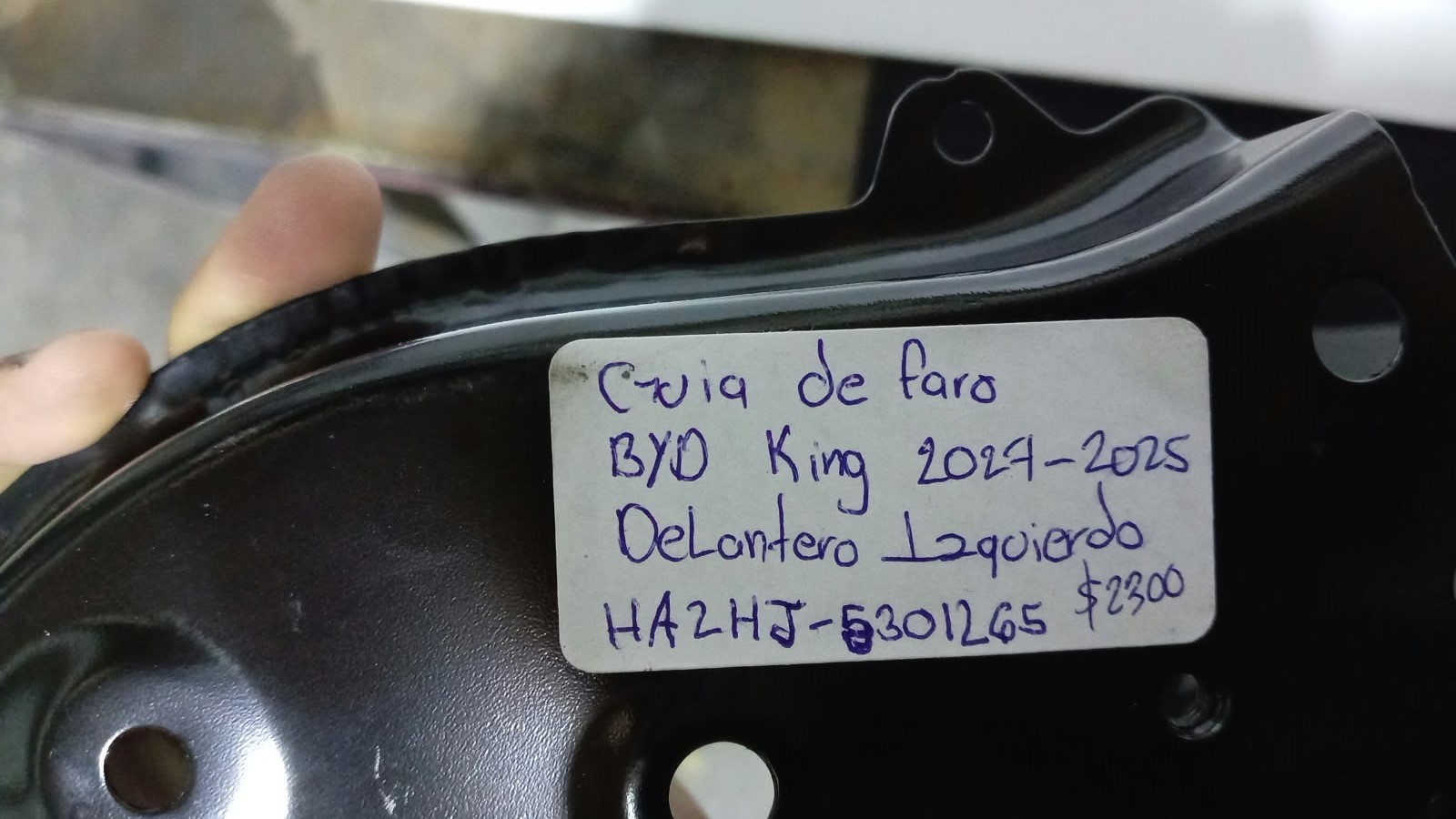 GUIA DE FARO DELANTERO IZQUIERDO BYD KING 2024-2025 HA2HJ-5301265