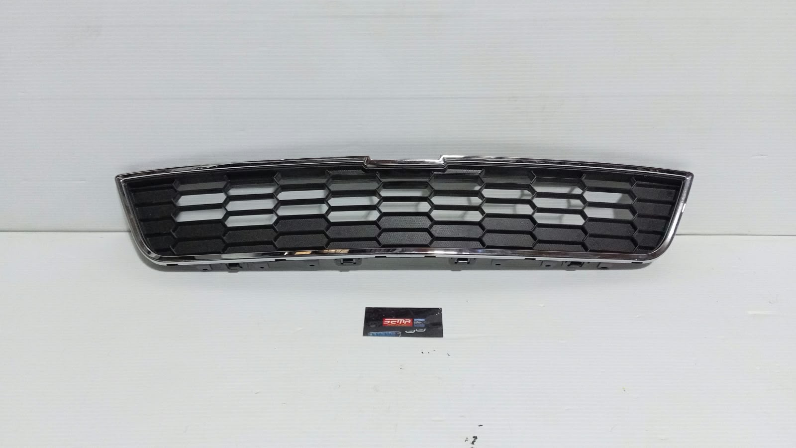 PARRILLA SUPERIOR CHEVROLET SONIC 2012-2019 95215845