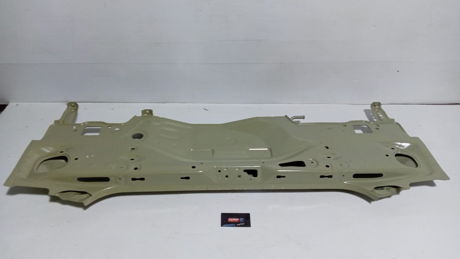 TOLVA CALAVERA SUZUKI SWIFT 2018-2023 65500-80500-000 - Imagen 3